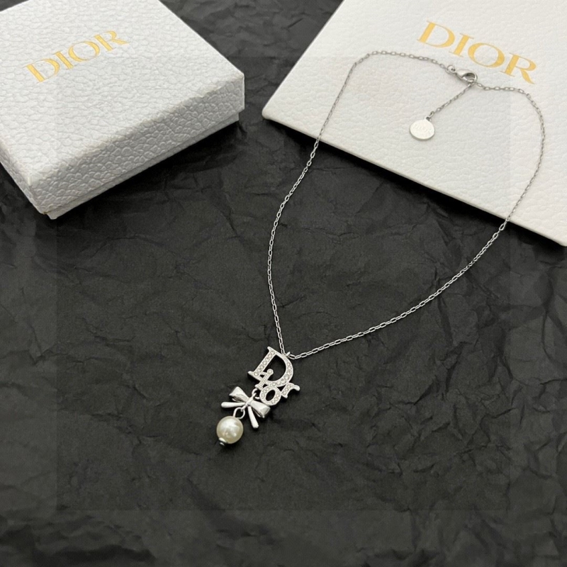 chr1st1an D10r necklaces